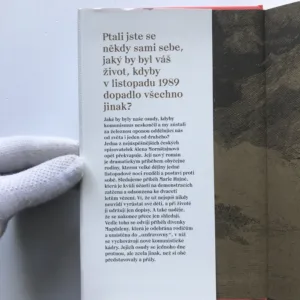 Listopád, Alena Mornštajnová