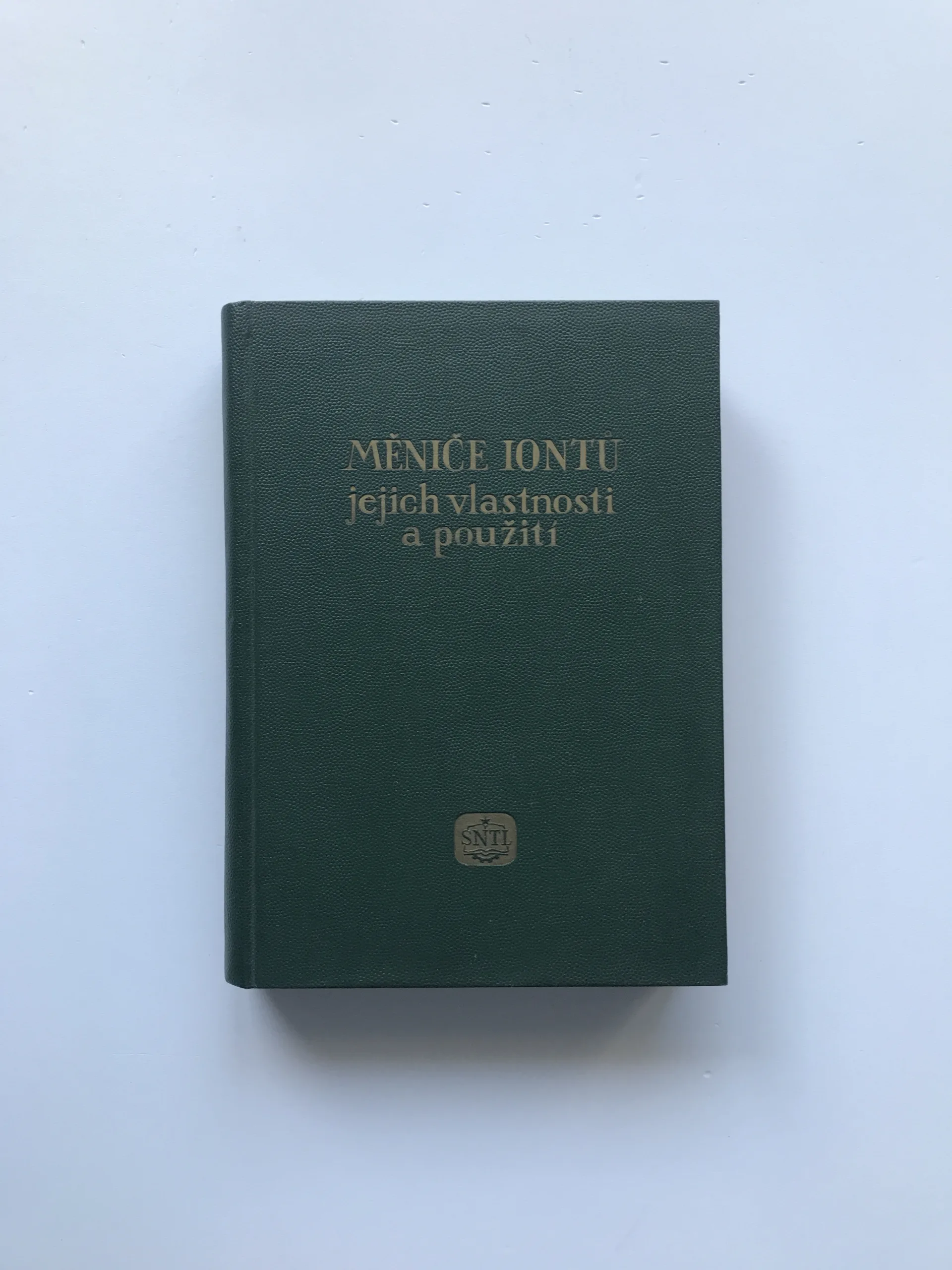 Měniče iontů, jejich vlastnosti a použití, Jaromír Šmíd, kolektiv autorů