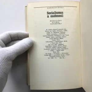 Socialismus a osobnosti (Medilóny, studie, vzpomínky), Ladislav Štoll