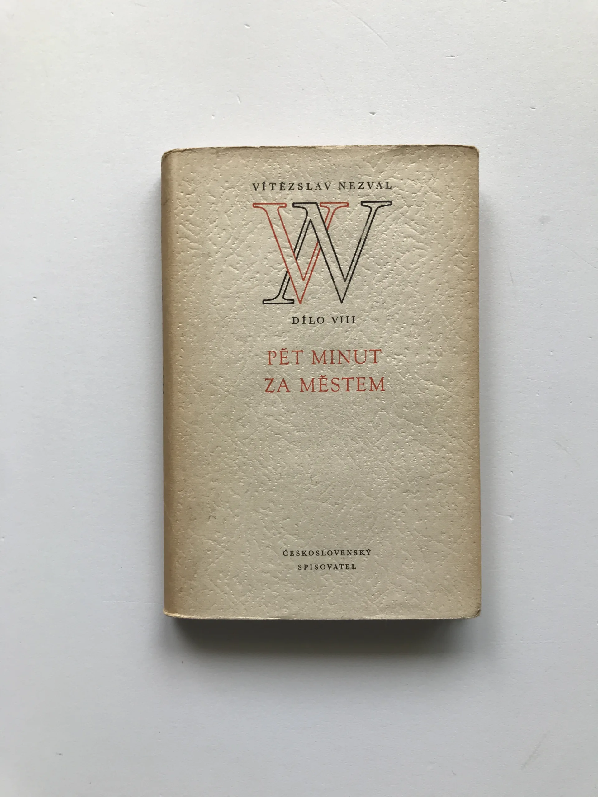 Pět minut za městem (Dílo VIII), Vítězslav Nezval