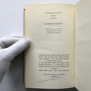 Pražský chodec (Dílo XXXI), Vítězslav Nezval