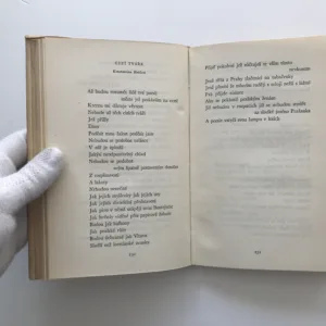 Matka naděje (Básně o ženě, o Praze a o matce) (Dílo VI), Vítězslav Nezval