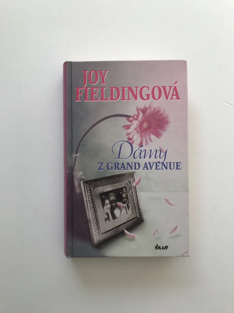 Dámy z Grand Avenue, Joy Fieldingová