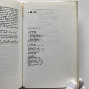 O mé rodině a jiné zvířeně, Gerald Durrell, Adolf Born