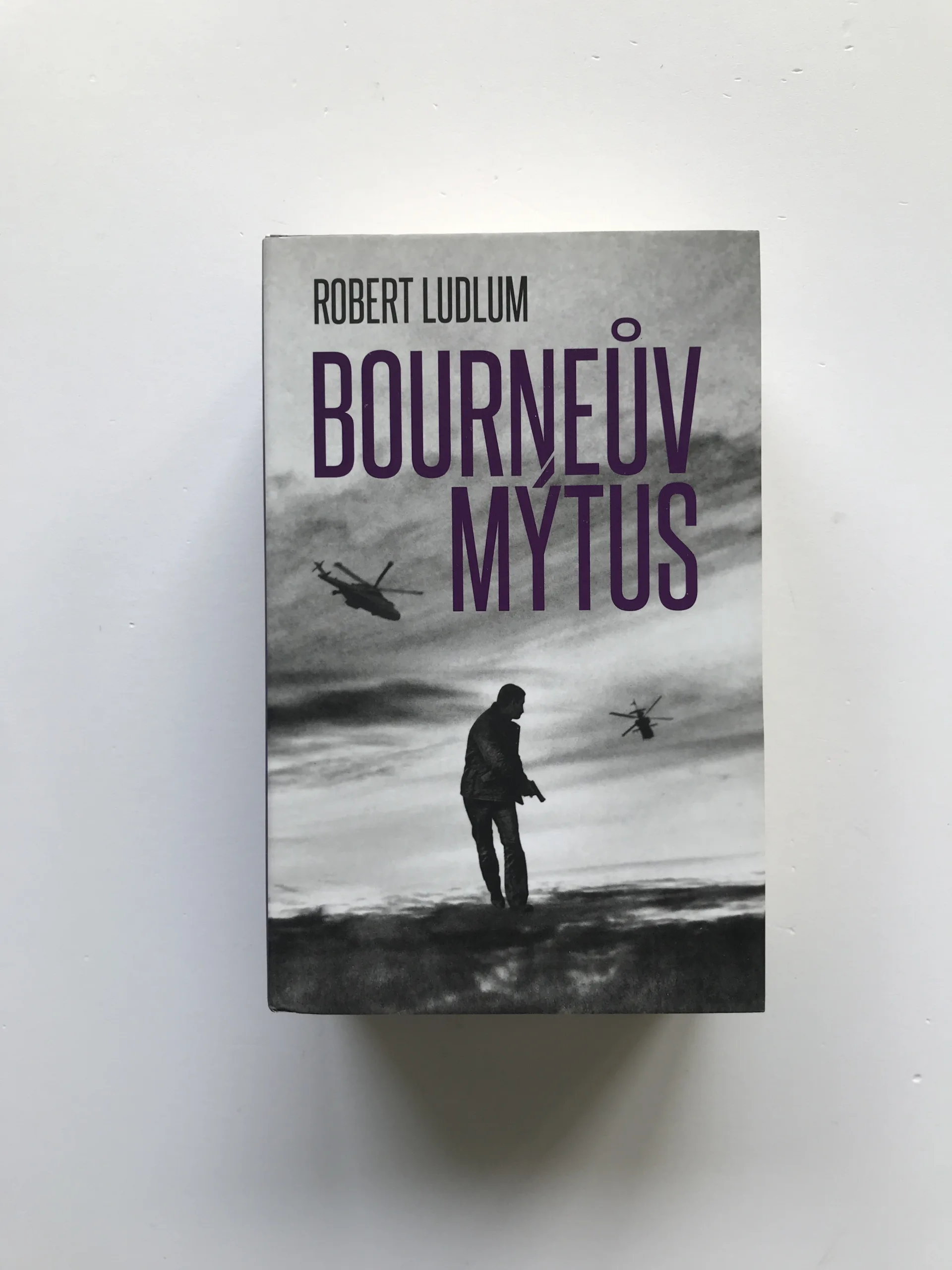 Bourneův mýtus, Robert Ludlum