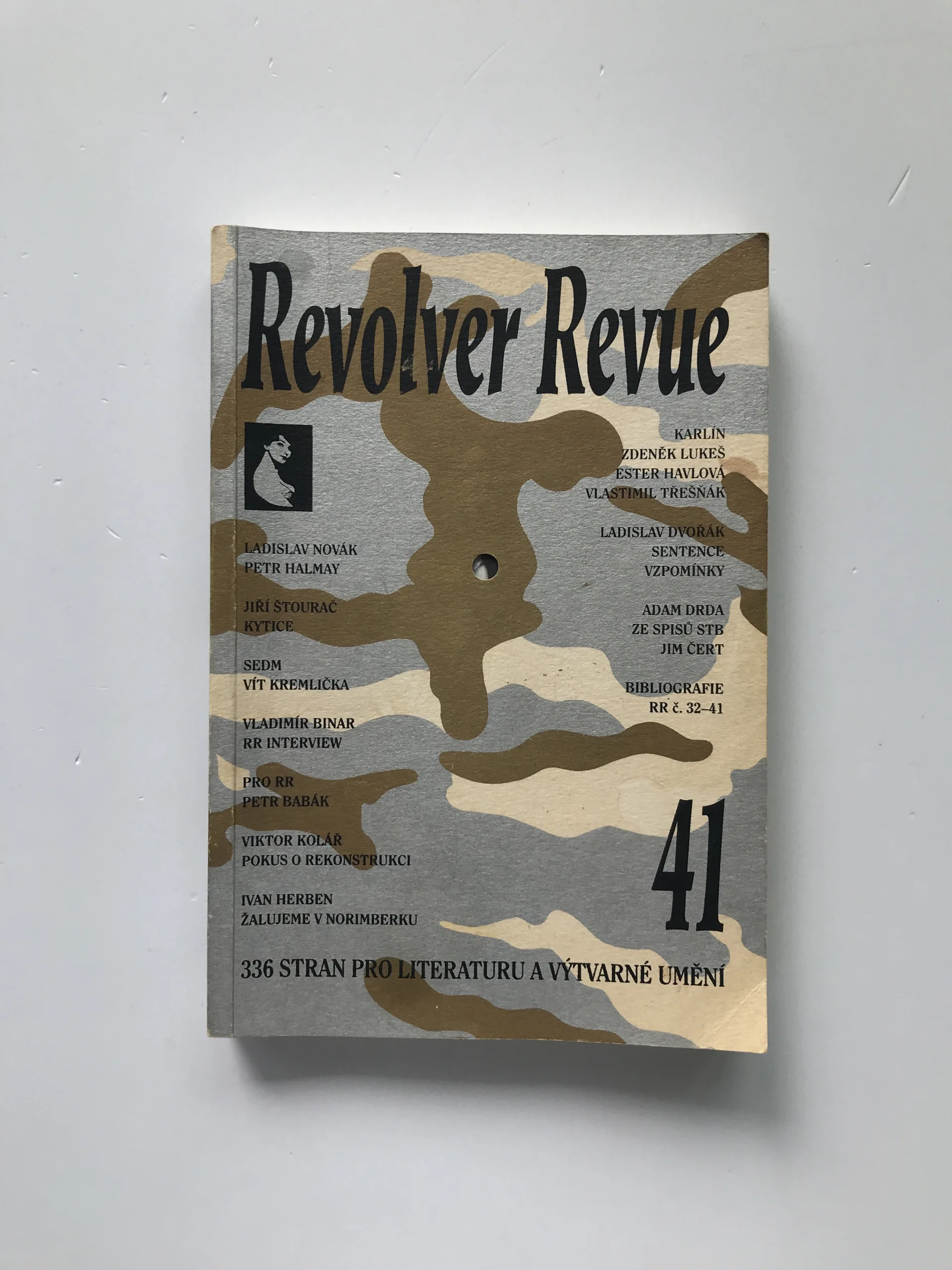 Revolver Revue 41