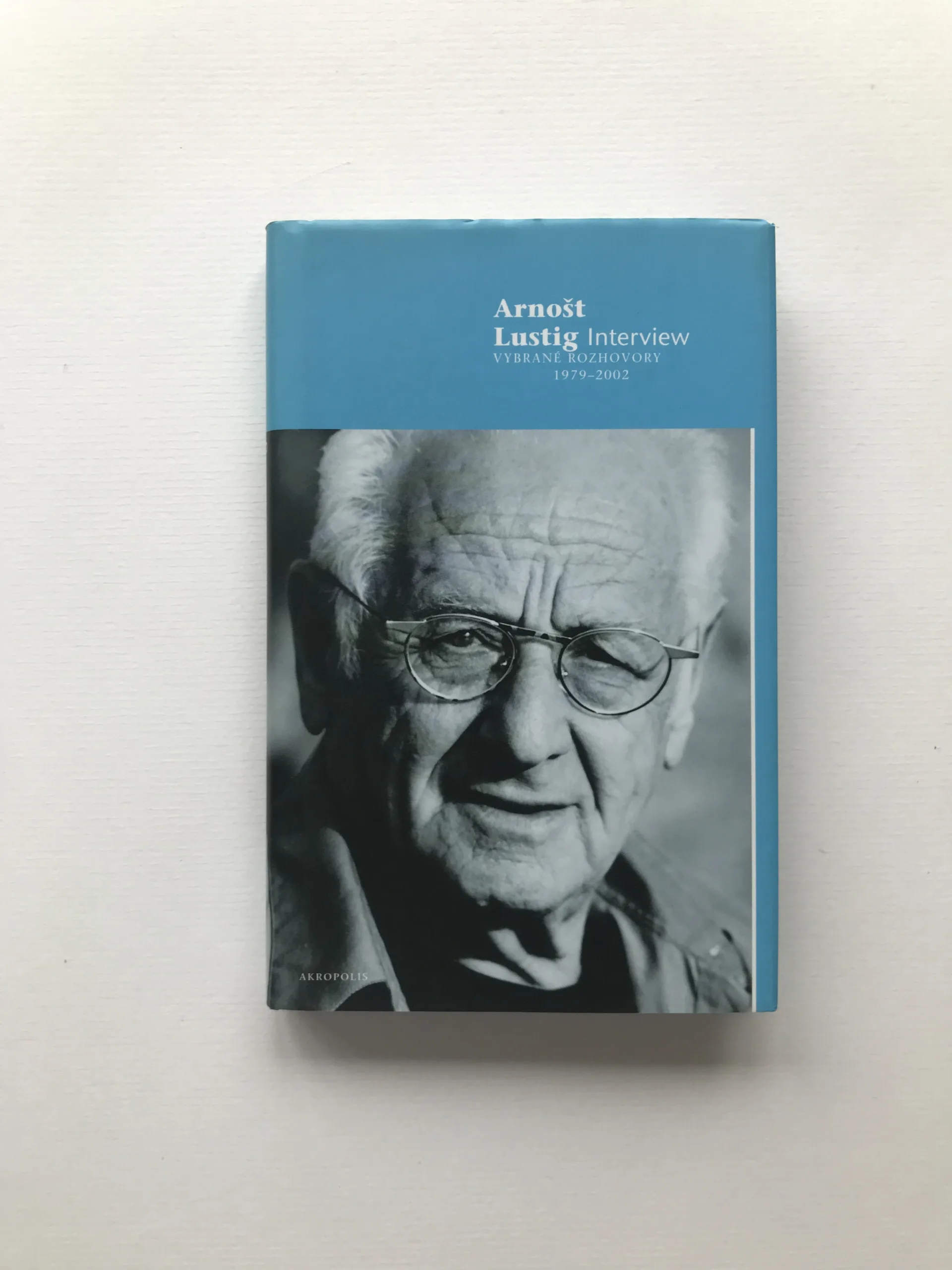 Interview – Vybrané rozhovory 1979-2002 (podpis autora), Arnošt Lustig