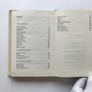 Vlka živí nohy (podpis autora), Jaromír Tomeček
