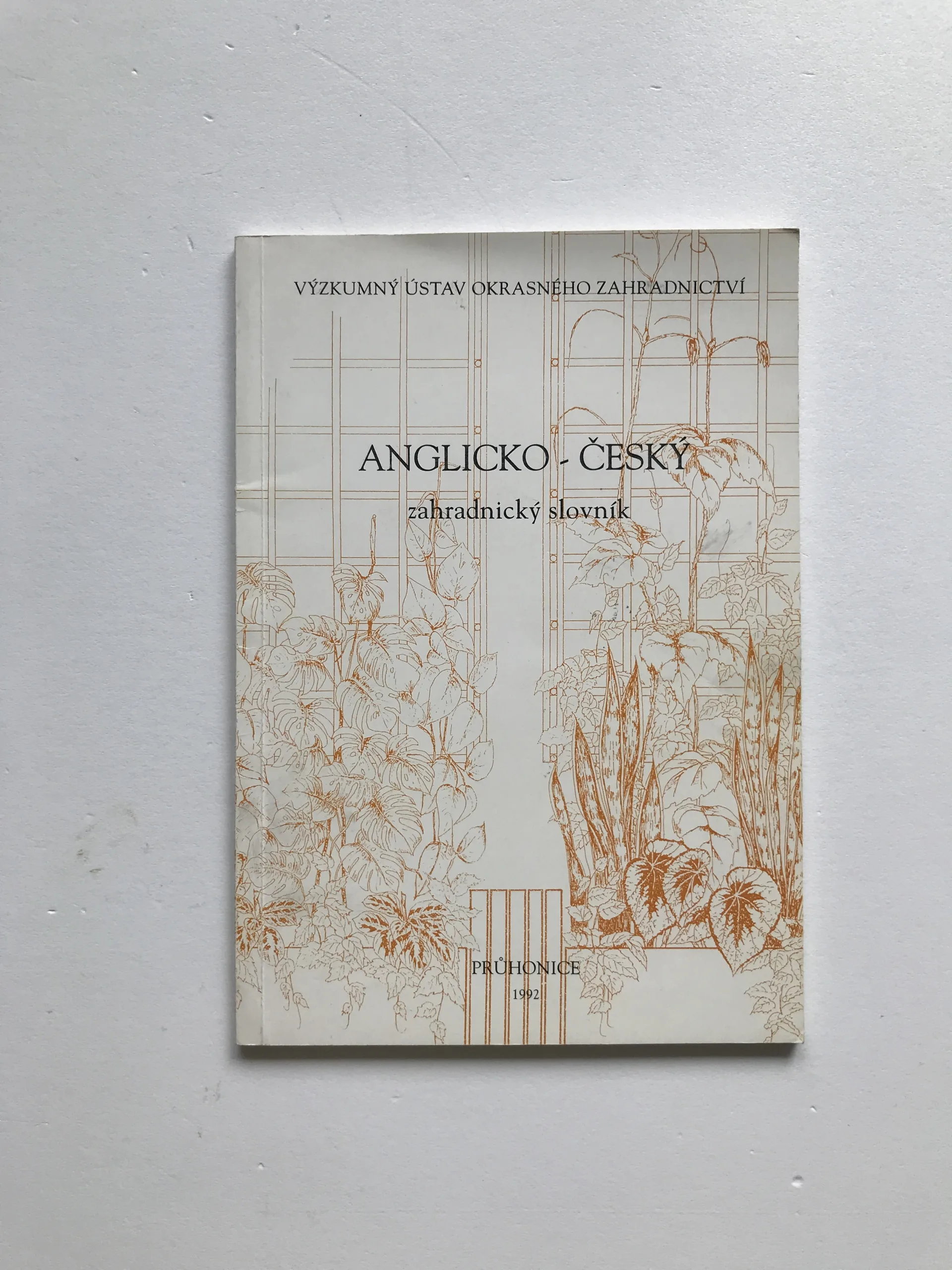 Anglicko-český zahradnický slovník, Jana Dostálková