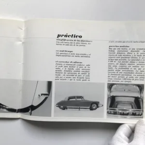 Citroën DS (španělský prospekt)