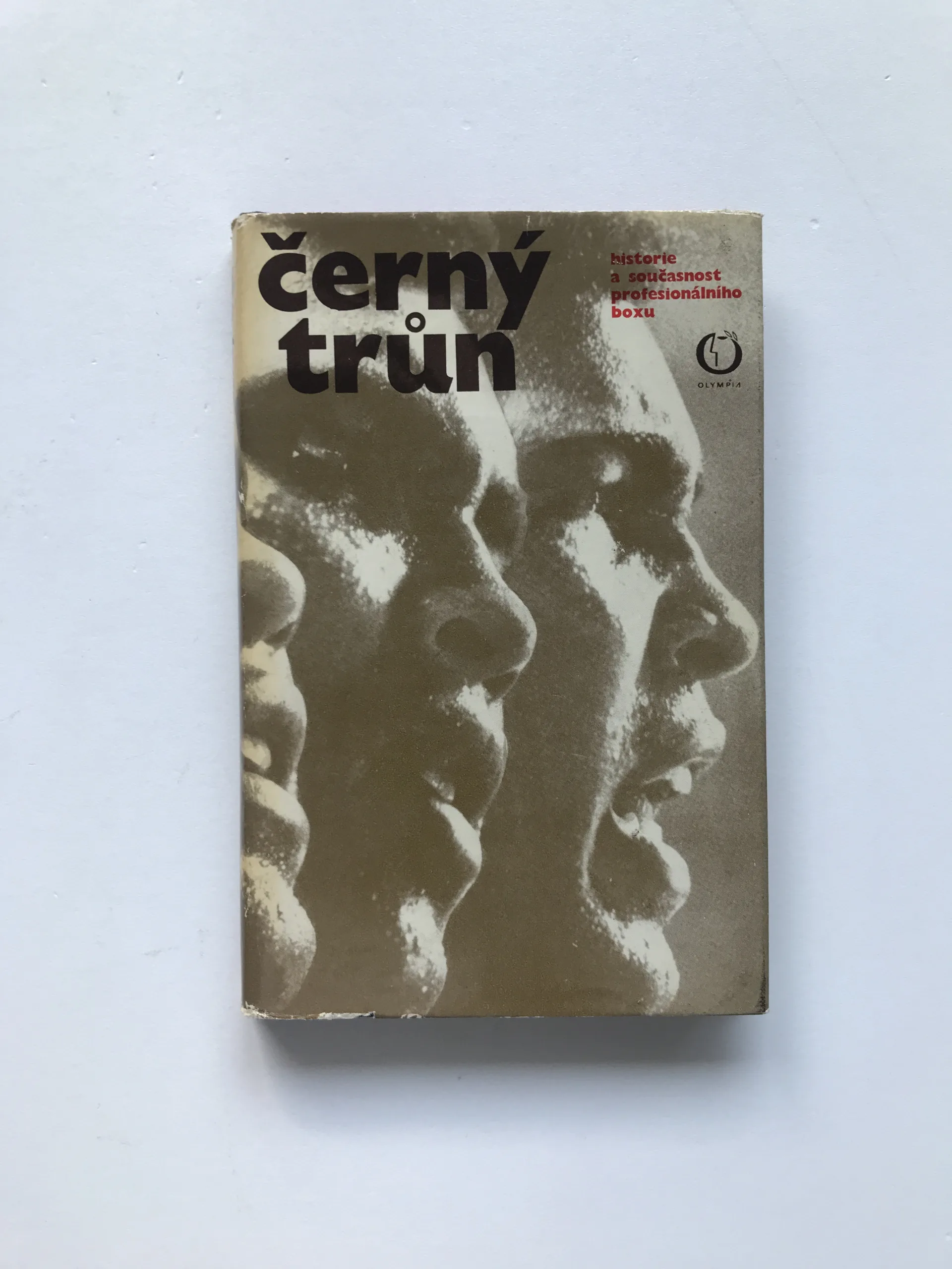 Černý trůn (Historie a současnost profesionálního boxu), Václav Folprecht, Miloslava Rybárová